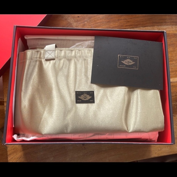 Air Jordan Retro 1 Utility sneakers, New in Box, M13 - Picture 8 of 12